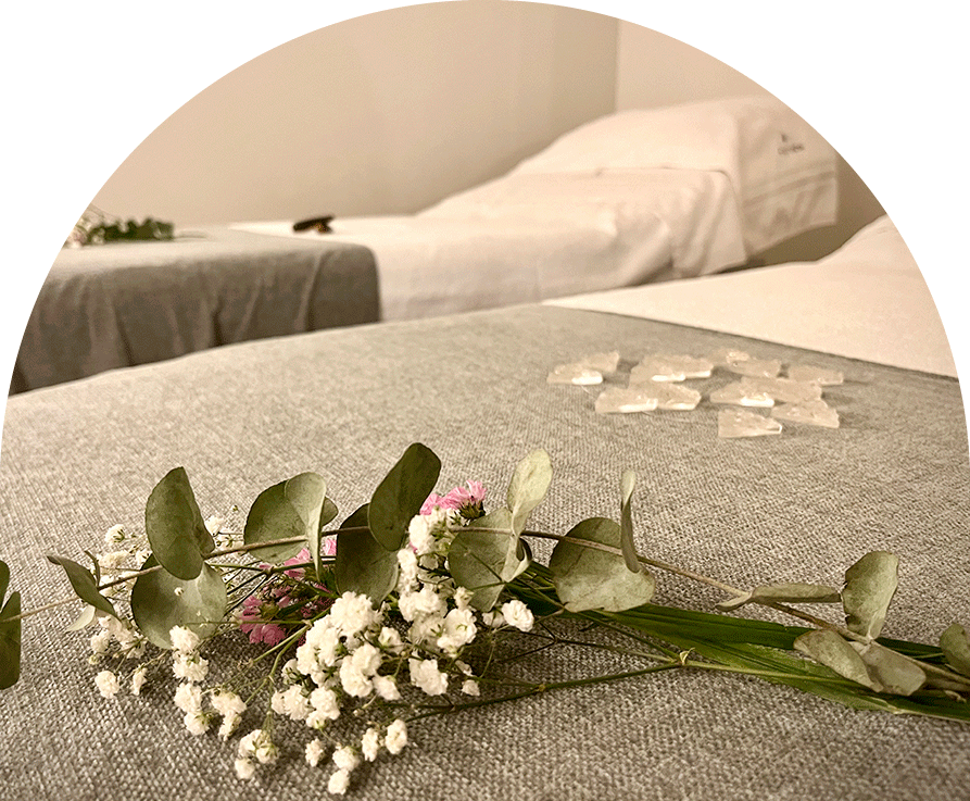 amarte_clinica_salud_integrativa_camillas_flores